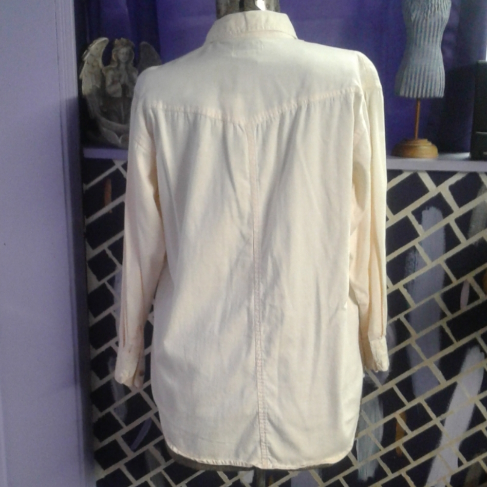 Shirt - Picture 2 of 3